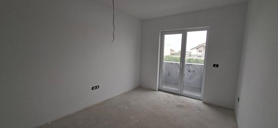 Duplex cu 4 camere cu Canalizare în Dumbrăvița