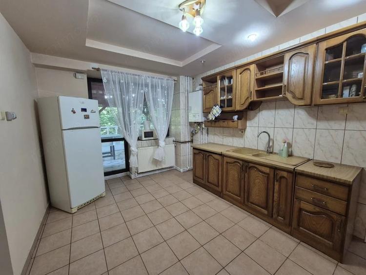 Casă cu Teren 240 Mp în Bere