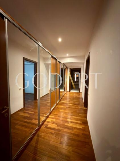 Apartament cu 3 camere decomandat în Herăstrău