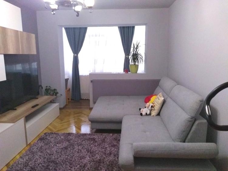 Apartament cu 3 camere decomandat în Mircea cel Bătrân
