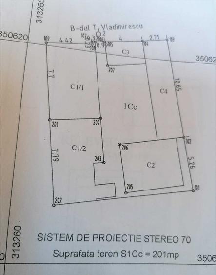 Casă cu 4 camere cu Teren 200 Mp în Central