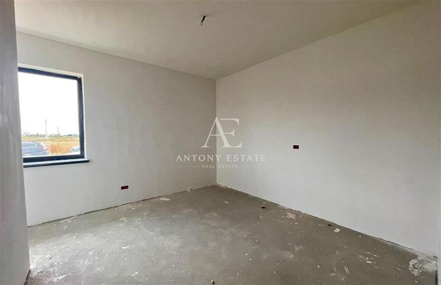 Casă individuală cu 3 camere cu Teren 500 Mp în Sântandrei