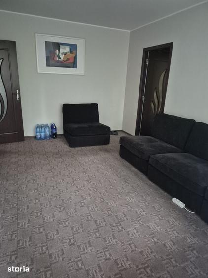 Apartament cu 4 camere semidecomandat în Militari