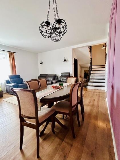 Duplex cu 4 camere cu Canalizare în Dumbrăvița