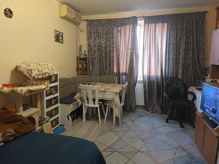 Garsonieră decomandată în Exterior Vest