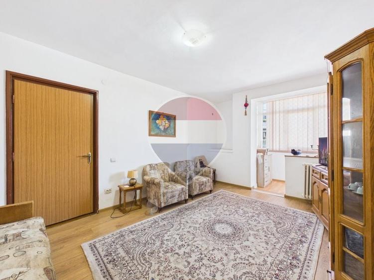 Apartament cu 2 camere de vânzare | 1 min Metrou 1 Mai - 10