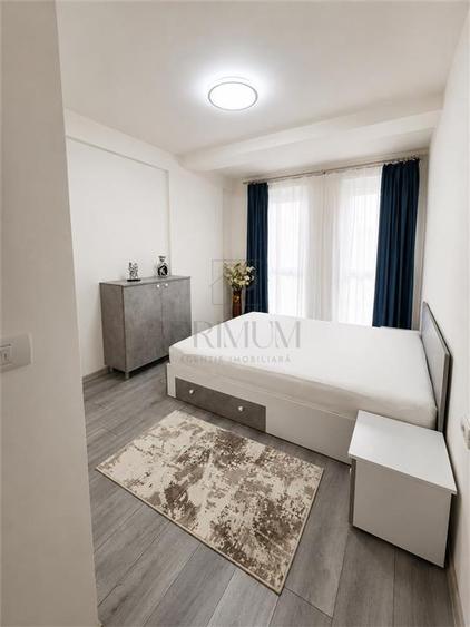 Apartament cu 3 camere decomandat în Aradului