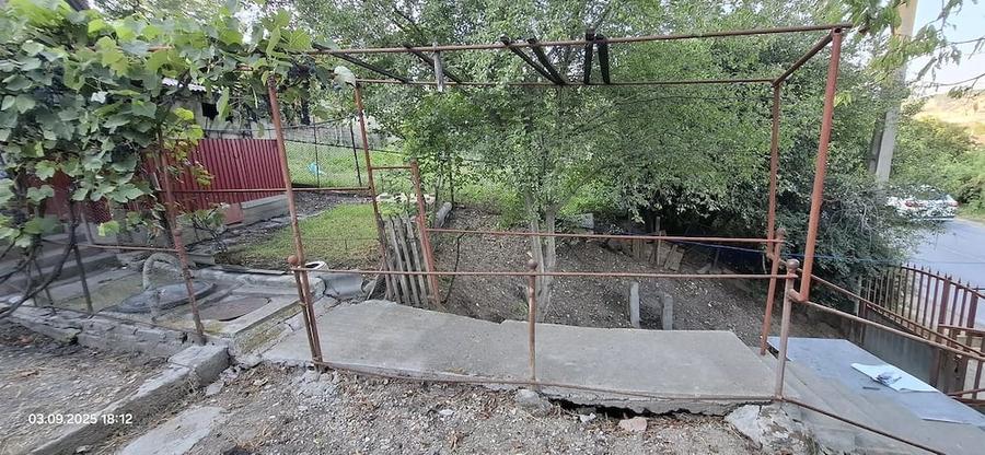 Casă cu Teren 340 Mp în Central