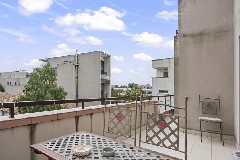 Apartament cu 4 camere în Herăstrău