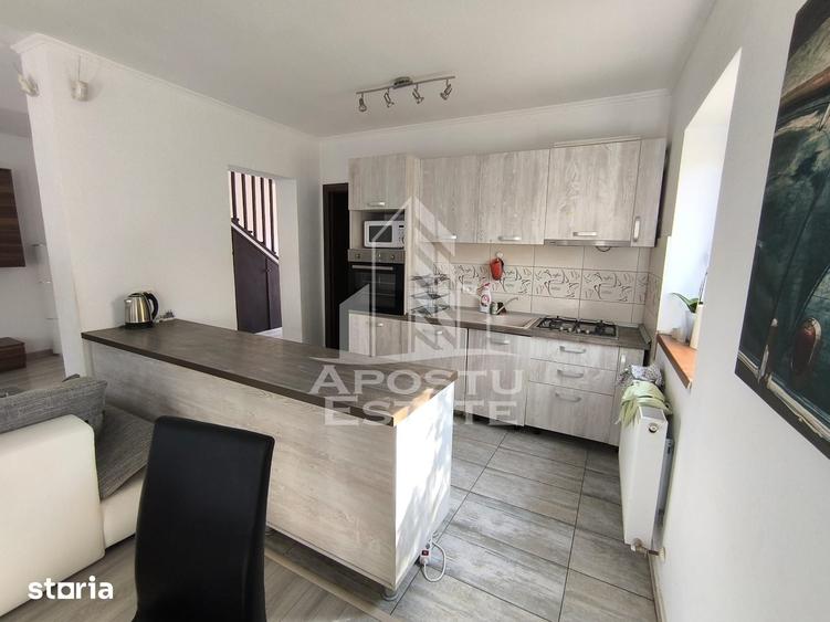 Casă cu 4 camere cu Teren 384 Mp în Dumbrăvița