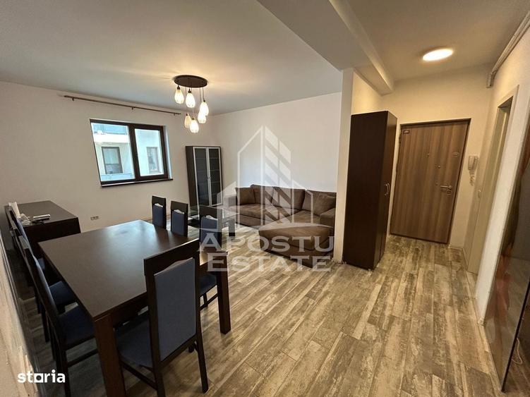Apartament cu 3 camere semidecomandat în Central