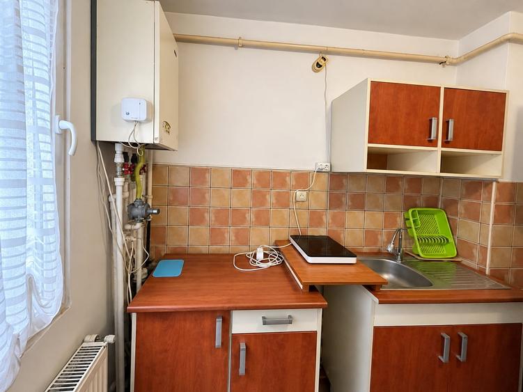 Garsonieră semidecomandată, mobilată în Complex Studențesc