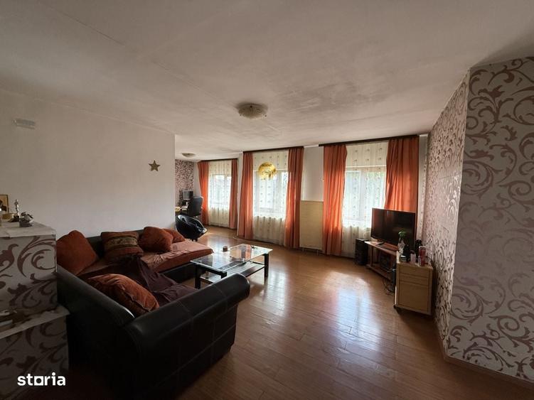 Casă cu 3 camere în Central