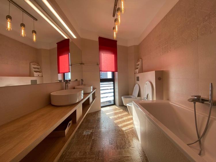 Apartament cu 4 camere, mobilat în Sisești