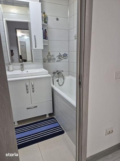 Apartament cu 4 camere decomandat în Vitan