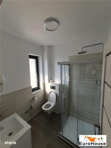 Casă cu 4 camere cu Teren 300 Mp în Cetate