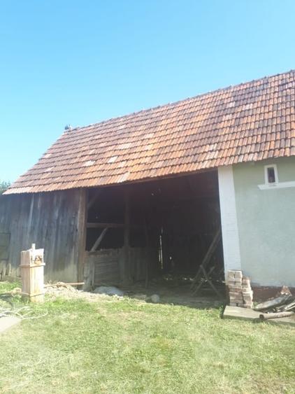Casă individuală cu 4 camere cu Teren 1708 Mp în Ghirbom