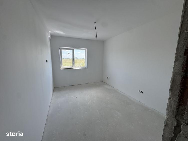 Casă cu 4 camere cu Teren 270 Mp în Central
