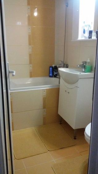 Apartament cu 3 camere decomandat în Alexandru cel Bun