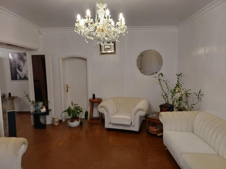 Apartament cu 4 camere nedecomandat, mobilat în Muncii