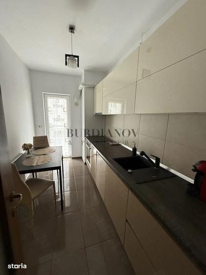 Apartament cu 2 camere în Păcii