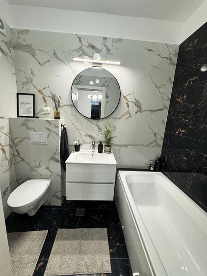 Apartament cu 3 camere decomandat în Păcii