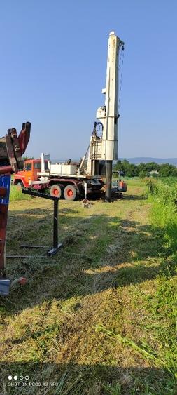 Teren Construcții intravilan de 2950 mp, în Vârfu Câmpului