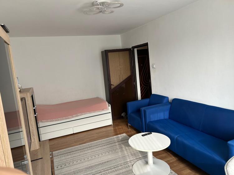 Direct proprietar,inchiriez apartament de doua camere - 2