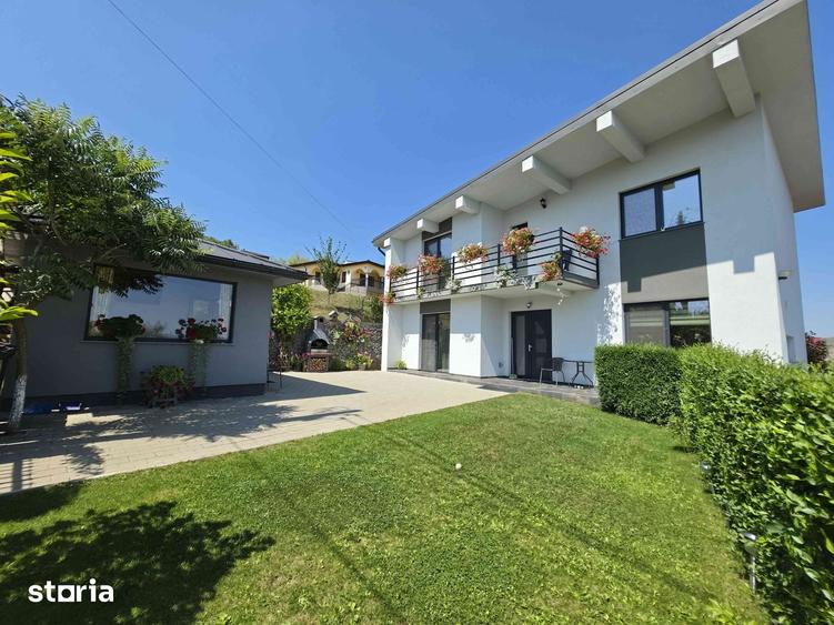 Casă cu 4 camere cu Teren 412 Mp în Florești
