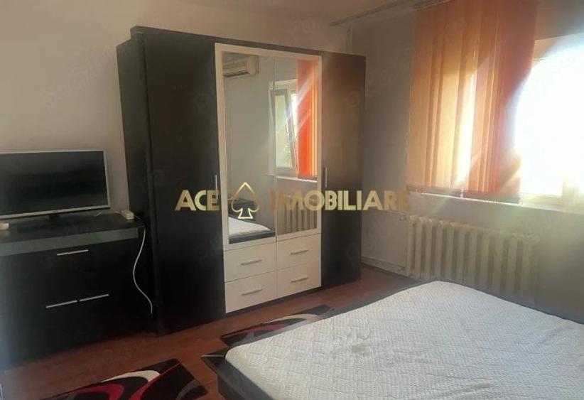 Apartament cu 4 camere decomandat, mobilat în Progresul