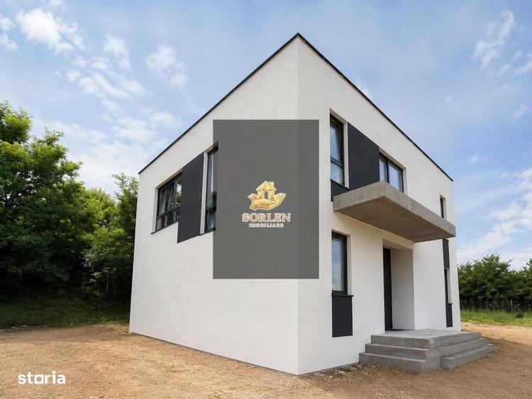 Casă cu 4 camere decomandat în Luna