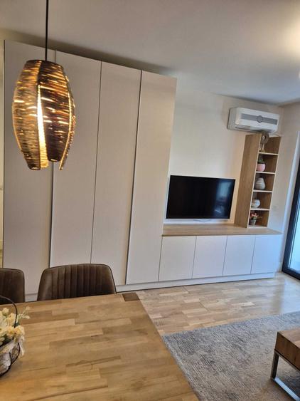Apartament cu 2 camere decomandat în Barbu Văcărescu