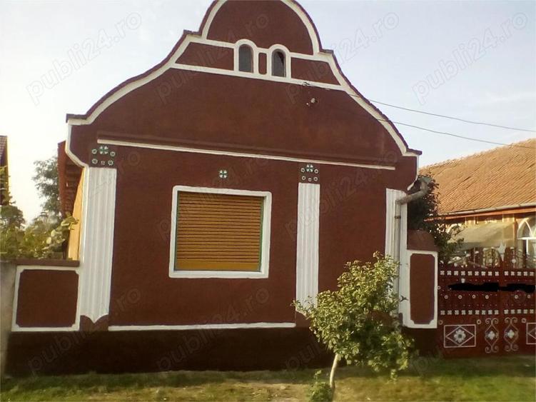 Casă cu 5 camere în Racovița