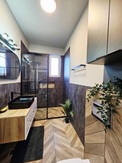 Apartament cu 2 camere semidecomandat în Florești