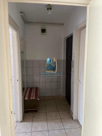 Apartament cu 2 camere nedecomandat în Aleea Carpați