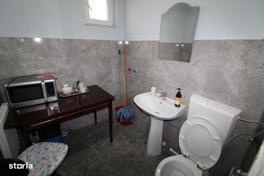 Spațiu comercial, de 44 mp, în Central