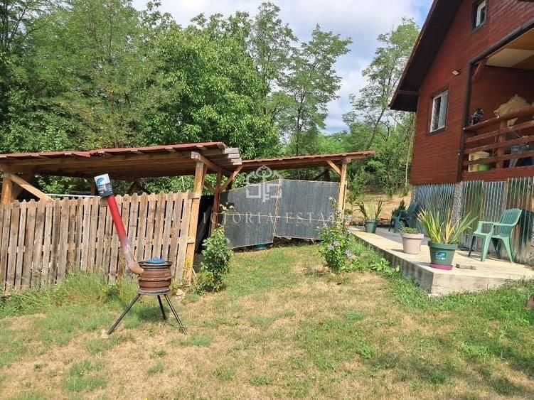 Casă individuală cu 2 camere cu Canalizare în Surani