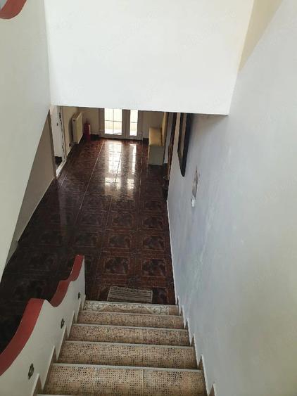 Ap cu 2 camere de vanzare,in vila,zona Mircea cel Batran - 2