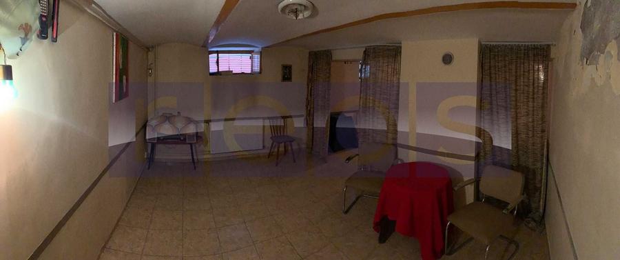 Casă individuală cu 8 camere cu Canalizare în Calea Călărașilor