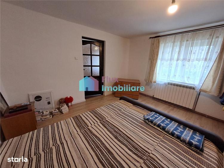 Casă cu 4 camere în Cornu Luncii