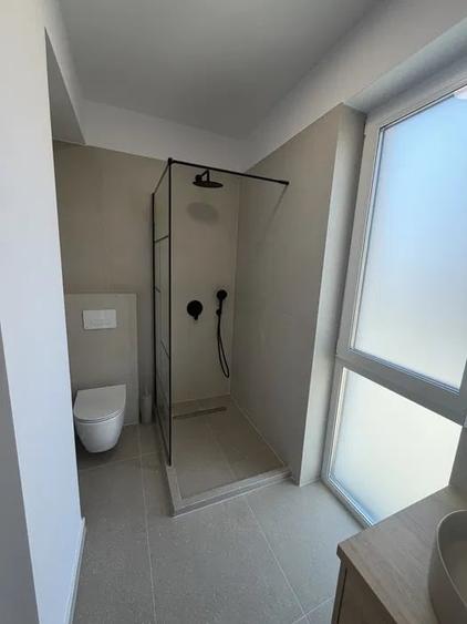 Apartament cu 3 camere decomandat, mobilat în Florești