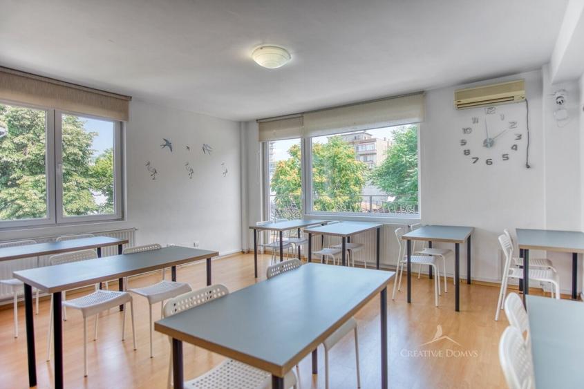 Casă individuală cu 10 camere cu Teren 300 Mp în Foișorul de Foc