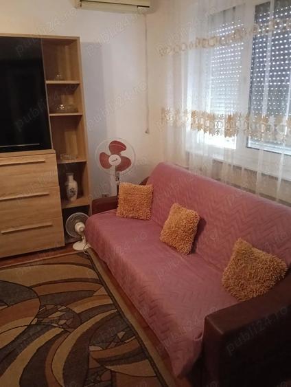 Apartament cu 4 camere semidecomandat în Dacia