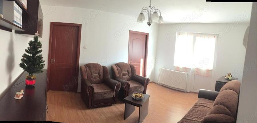 Apartament cu 3 camere semidecomandat în Ghimbav