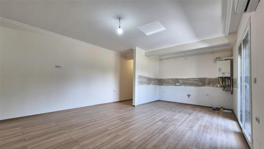 Apartament cu 2 camere nedecomandat în Buziașului