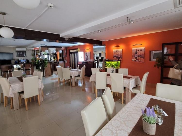 Hotel mobilat utilat teren 1300 mp. Functionează și produce venituri - 1
