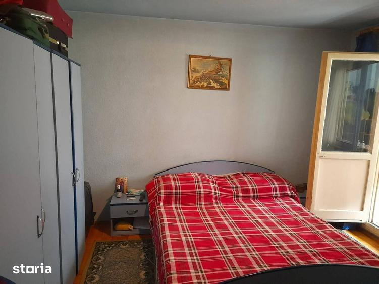 Apartament cu 4 camere în Drumul Taberei