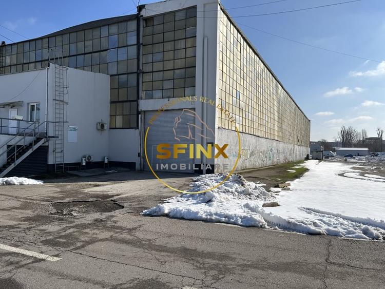 Spațiu industrial, de 2,400 mp, în Regie