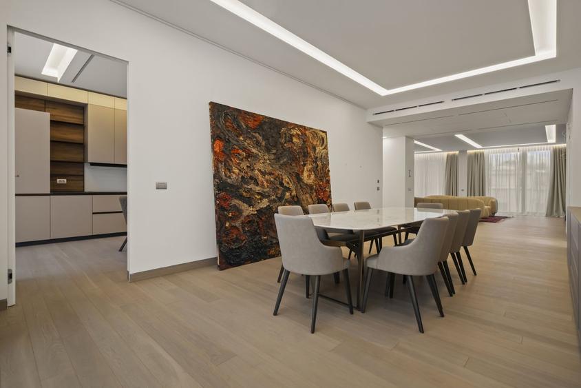 Apartament cu 5 camere, mobilat în Kiseleff