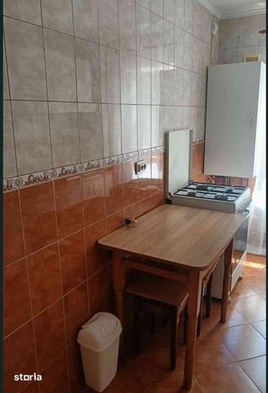 Fara agentii-Ap.f.curat.langa.Iulius Mall - 2